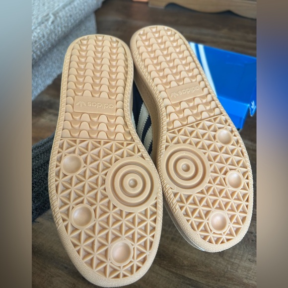 Adidas Samba XLG - Picture 2 of 10